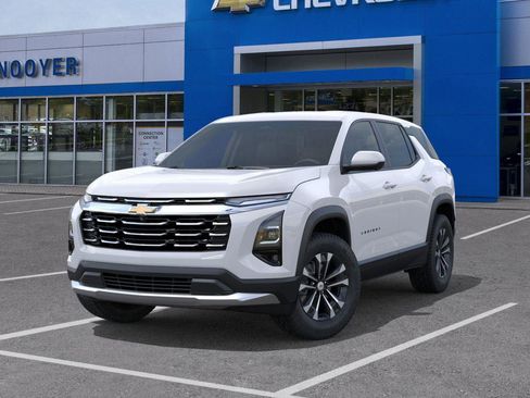 New 2026 Chevrolet Equinox LT w/ Convenience Package II image 6