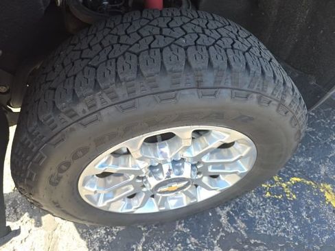 Used 2024 Chevrolet Silverado 3500 LTZ AWD/4WD image 8