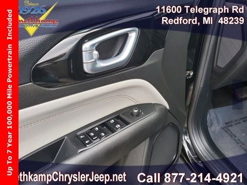 Used 2024 Jeep Compass Limited image 9