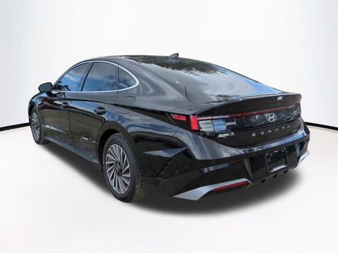 New 2025 Hyundai Sonata Limited image 7