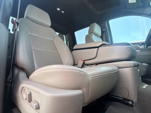 Used 2025 GMC Sierra 1500 SLT AWD/4WD image 26