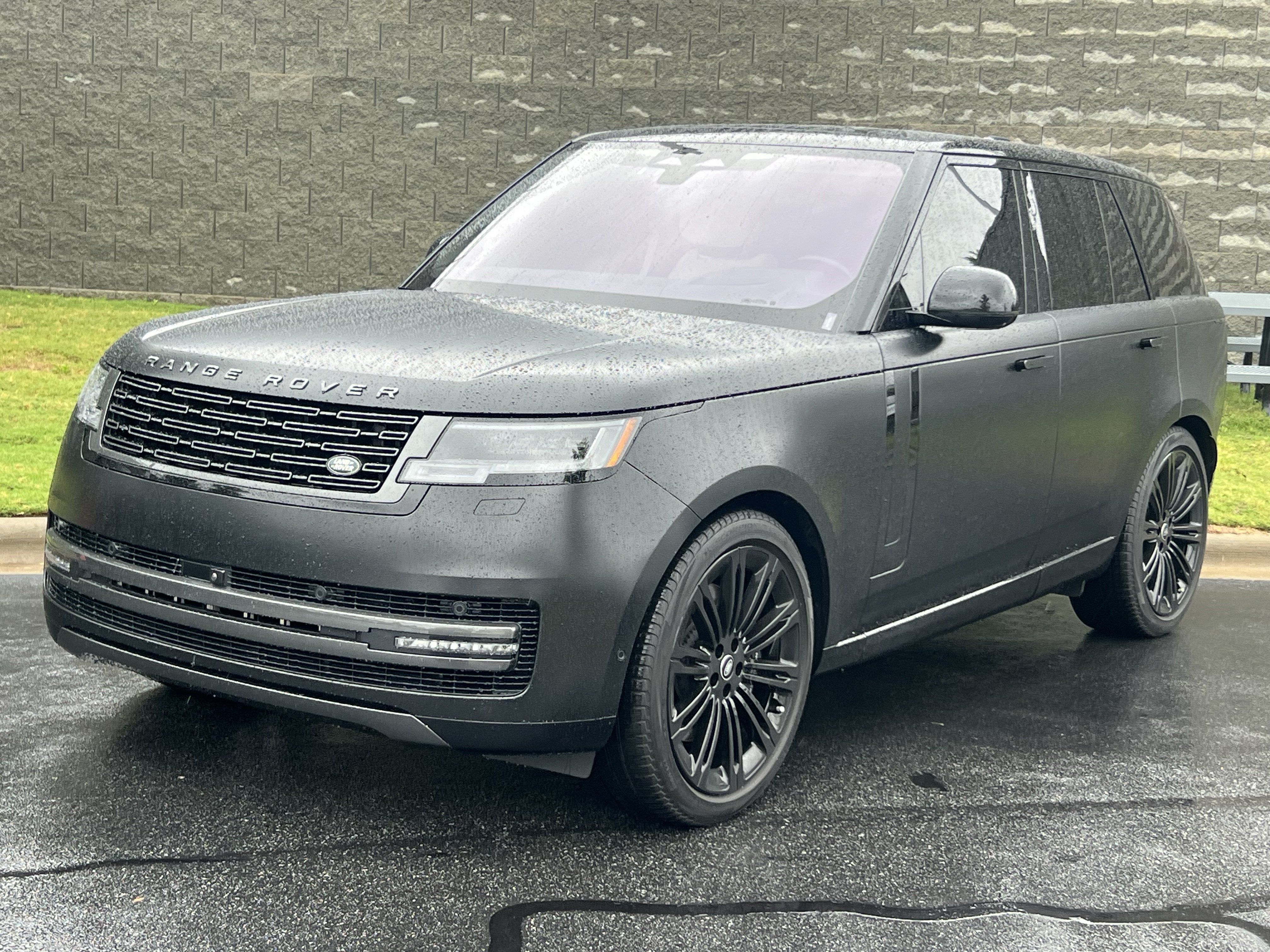 Certified 2023 Land Rover Range Rover First Edition AWD/4WD image 2
