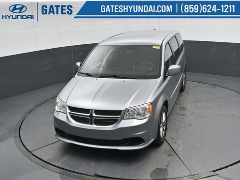 Used 2016 Dodge Grand Caravan SE image 52