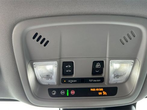 Used 2024 Chevrolet Malibu LT image 36