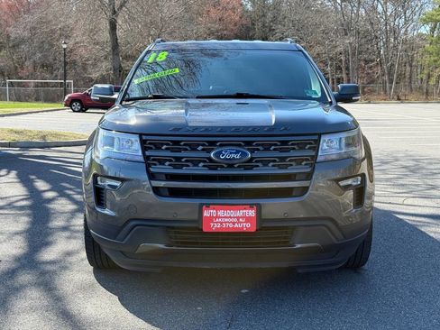 Used 2018 Ford Explorer XLT w/ Equipment Group 202A image 2