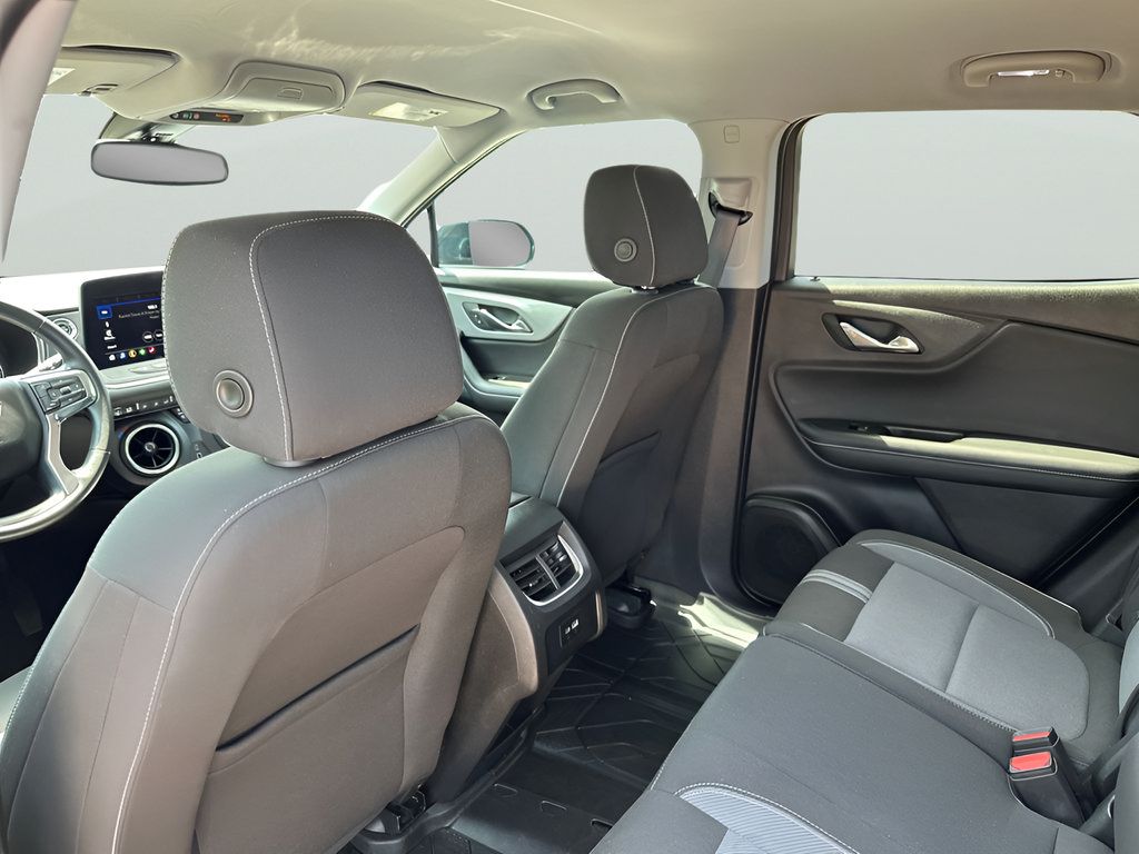 Used 2024 Chevrolet Blazer LT w/ Convenience Package FWD image 45