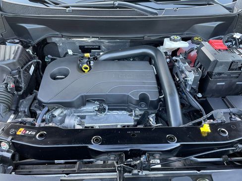 Used 2025 Chevrolet Equinox LT image 25