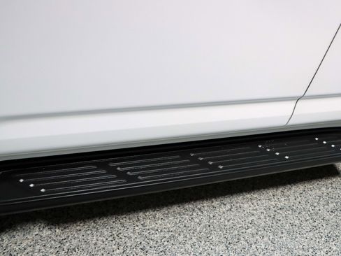 Used 2025 Lexus LX 600 4WD w/ Luxury Package image 12