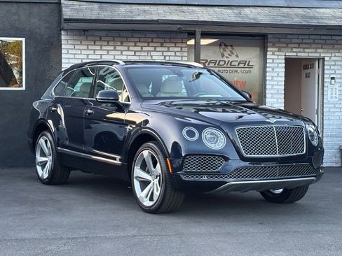 Used 2019 Bentley Bentayga AWD/4WD image 8