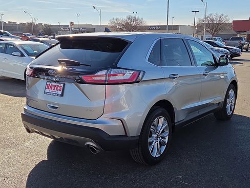Used 2024 Ford Edge Titanium image 4
