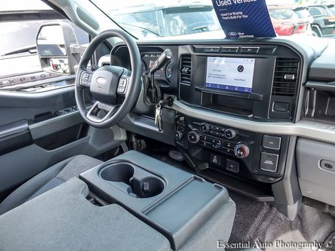 Used 2024 Ford F350 XLT AWD/4WD image 22