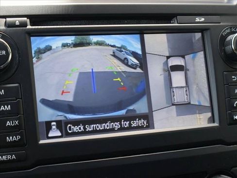Used 2018 Nissan Titan S AWD/4WD image 19