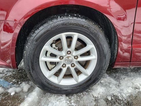 Used 2019 Dodge Grand Caravan SXT w/ Rear Park Assist Package image 37