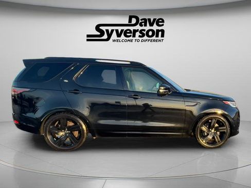 Used 2023 Land Rover Discovery Metropolitan Edition image 6