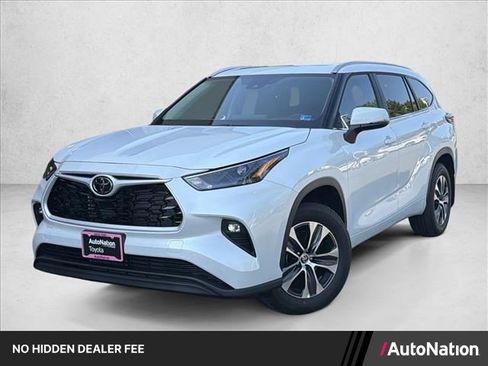 New 2026 Toyota Highlander XLE AWD/4WD image 1
