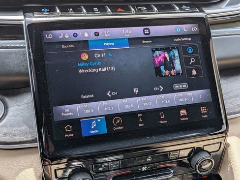 Used 2022 Jeep Grand Cherokee Limited 4xe image 20