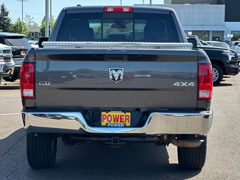 Used 2017 RAM 1500 Classic SLT AWD/4WD image 5