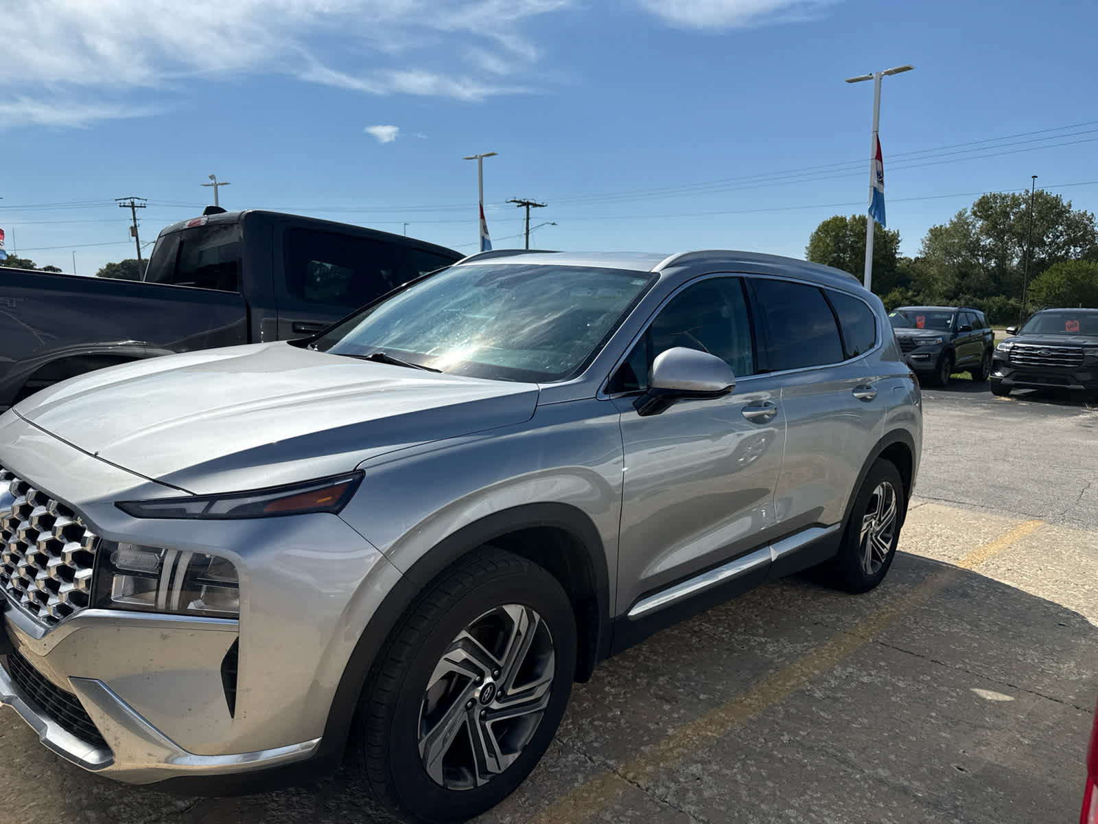 Used 2022 Hyundai Santa Fe SEL w/ Cargo Package FWD image 2