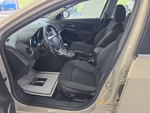 Used 2011 Chevrolet Cruze LT FWD image 13
