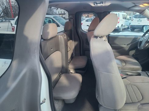 Used 2018 Nissan Frontier S image 9