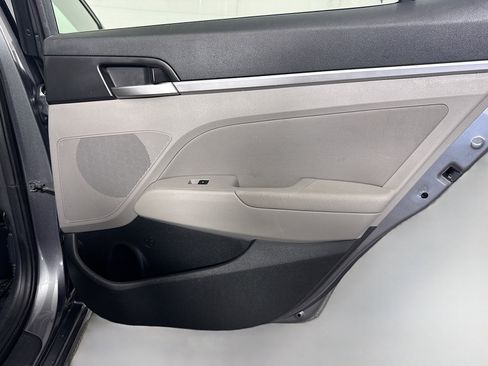 Used 2020 Hyundai Elantra SEL FWD image 27