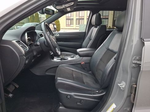 Used 2020 Jeep Grand Cherokee Altitude image 14