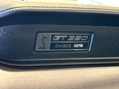 Used 2017 Ford Mustang Shelby GT350 image 27