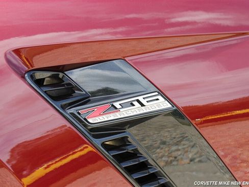 Used 2016 Chevrolet Corvette Z06 w/ 3LZ Preferred Equipment Group RWD image 14