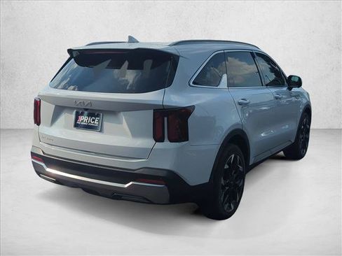 Used 2025 Kia Sorento SX FWD image 5