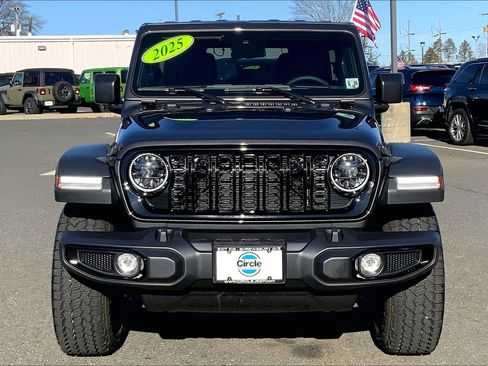 Certified 2025 Jeep Wrangler Willys image 3