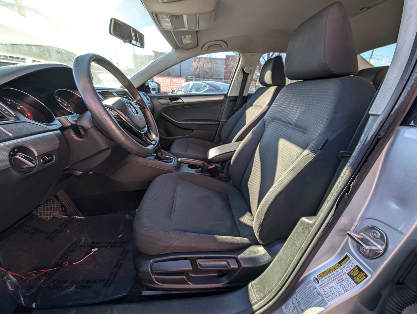 Used 2015 Volkswagen Jetta SE FWD image 15