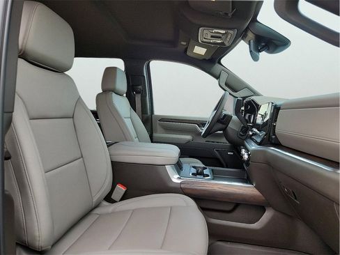 New 2025 GMC Sierra 2500 SLT w/ Texas SLT Premium Package image 19