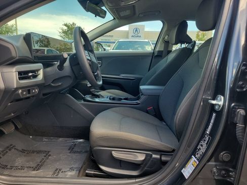 Used 2025 Kia K4 FWD image 14