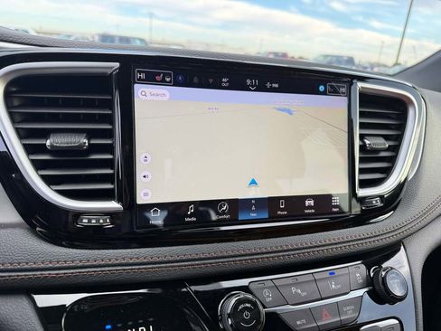 New 2026 Chrysler Pacifica Pinnacle image 36