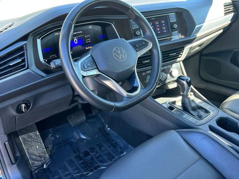 Used 2024 Volkswagen Jetta SE image 17
