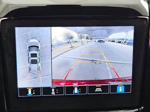 Used 2023 Chevrolet Traverse RS image 12