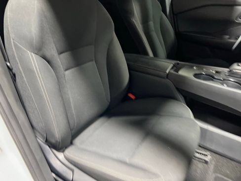 Used 2024 Nissan Rogue S FWD image 9