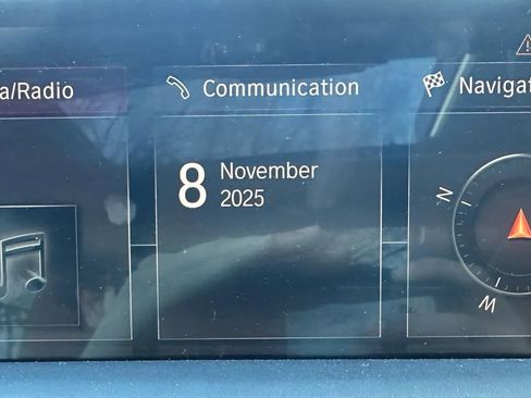 Used 2019 BMW 750i xDrive w/ Executive Package image 18