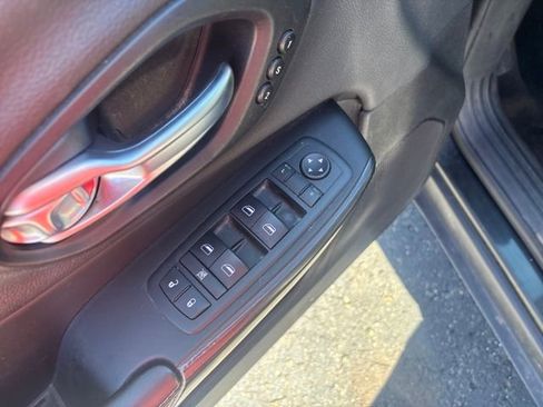 Used 2014 Jeep Cherokee Limited w/ Technology Group image 14