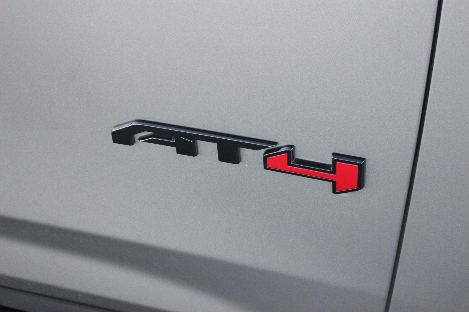 Used 2025 GMC Yukon AT4 Ultimate AWD/4WD image 10