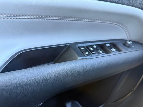 Certified 2024 Jeep Compass Limited image 28