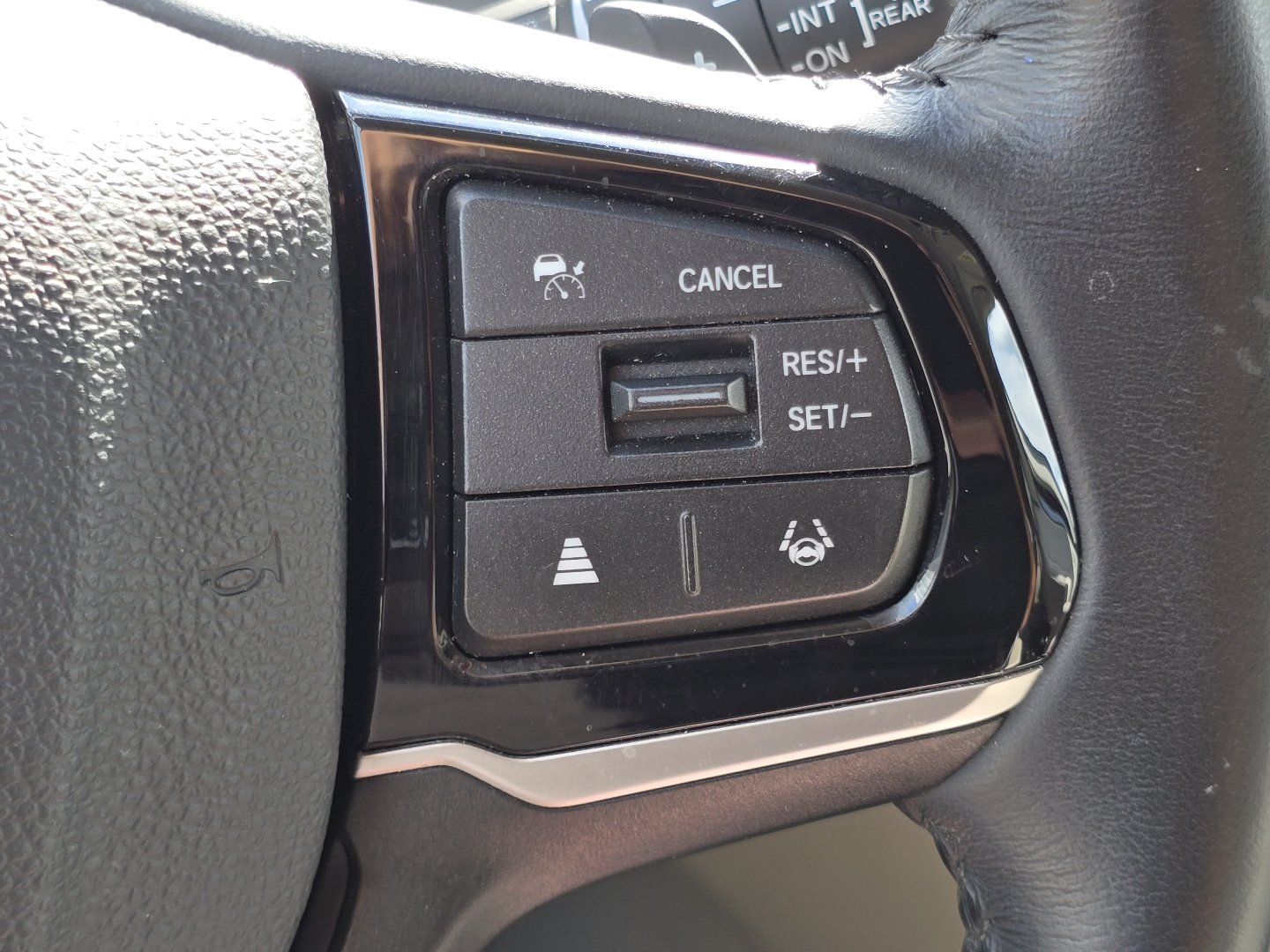 Used 2025 Honda Odyssey EX-L image 16