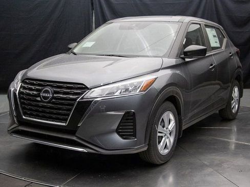 New 2025 Nissan Kicks Play S image 6