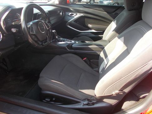 Used 2018 Chevrolet Camaro LT image 5