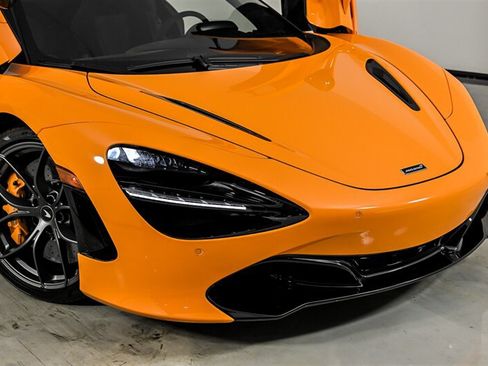 Used 2023 McLaren 720S Spider RWD image 2