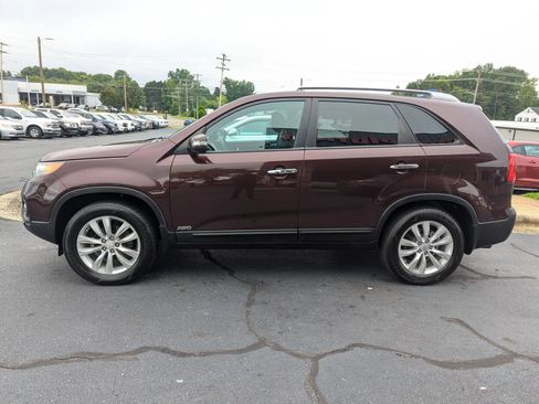 Used 2011 Kia Sorento LX w/ Convenience Pkg AWD/4WD image 4