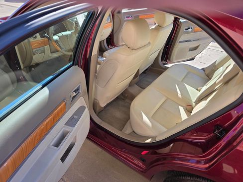 Used 2007 Lincoln MKZ image 16