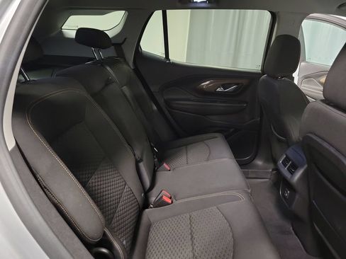 Used 2020 GMC Terrain SLE FWD image 29
