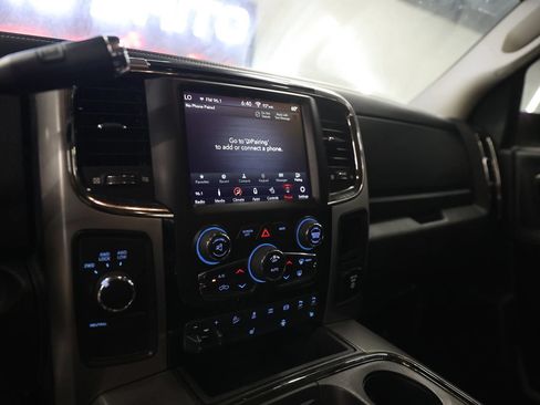 Used 2018 RAM 2500 Big Horn w/ Sport Appearance Group AWD/4WD image 37