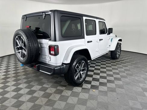 Certified 2024 Jeep Wrangler Unlimited AWD/4WD image 24